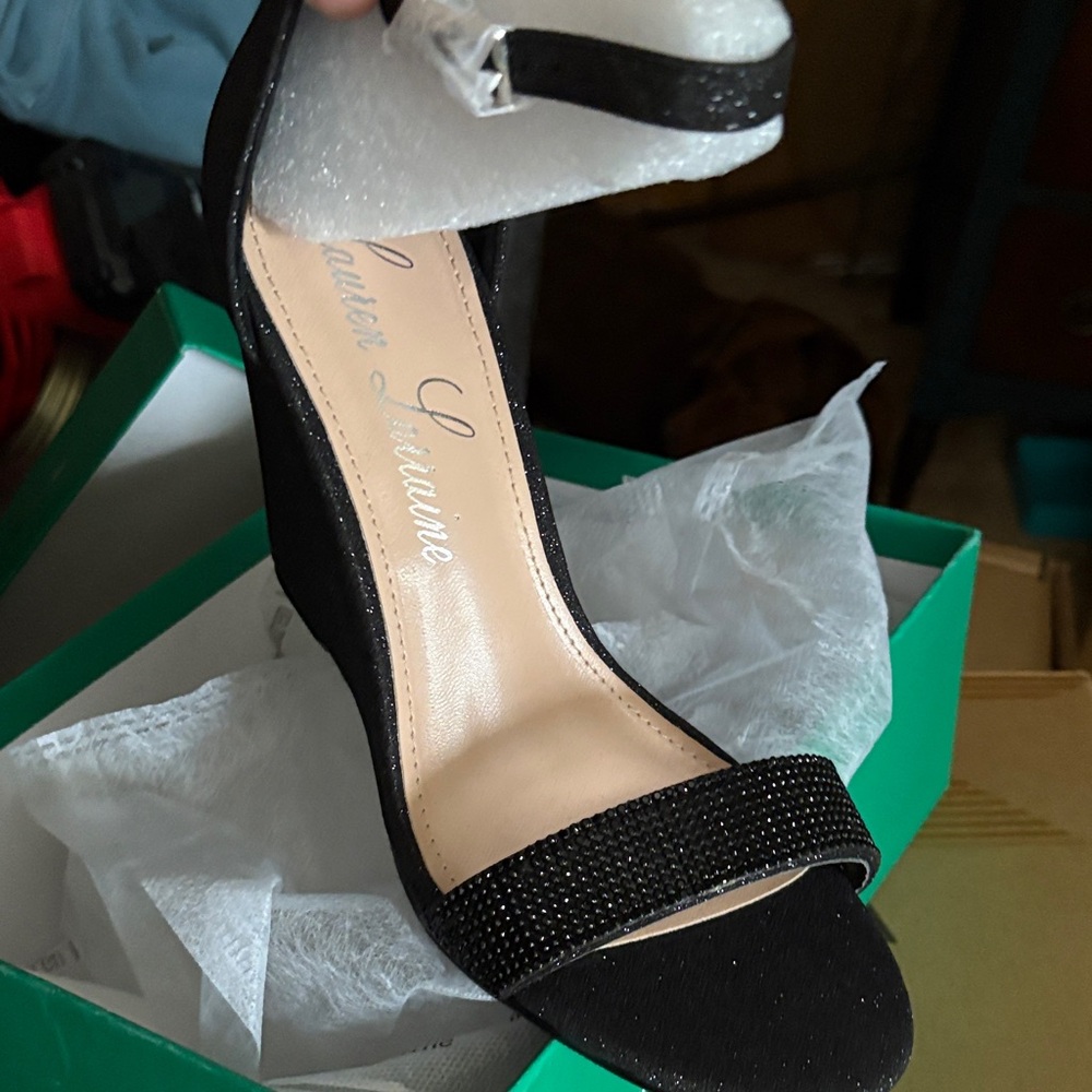 Lauren Lorraine size 8 Black Women's Wedge Sandals